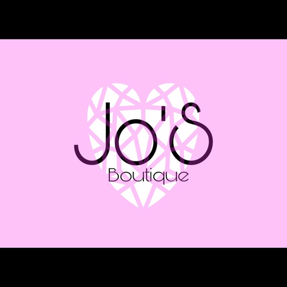 Meet your Posher, Jeniffer 🖤 - Picture 2 of 7